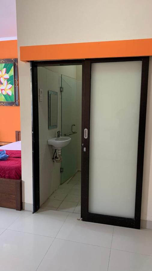 Taxa Uma Guest House Kuta Lombok Esterno foto