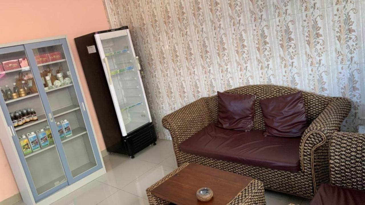 Taxa Uma Guest House Kuta Lombok Esterno foto