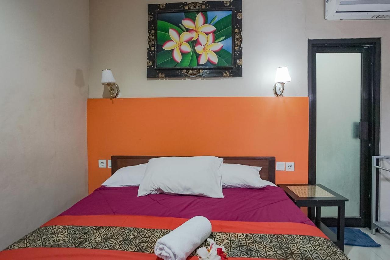 Taxa Uma Guest House Kuta Lombok Esterno foto