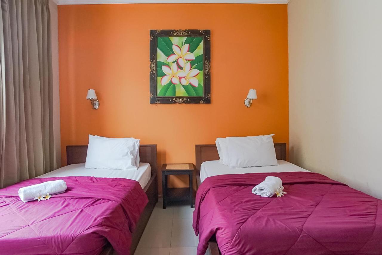 Taxa Uma Guest House Kuta Lombok Esterno foto