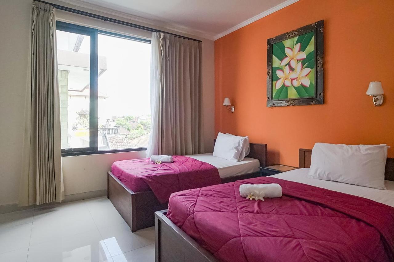 Taxa Uma Guest House Kuta Lombok Esterno foto