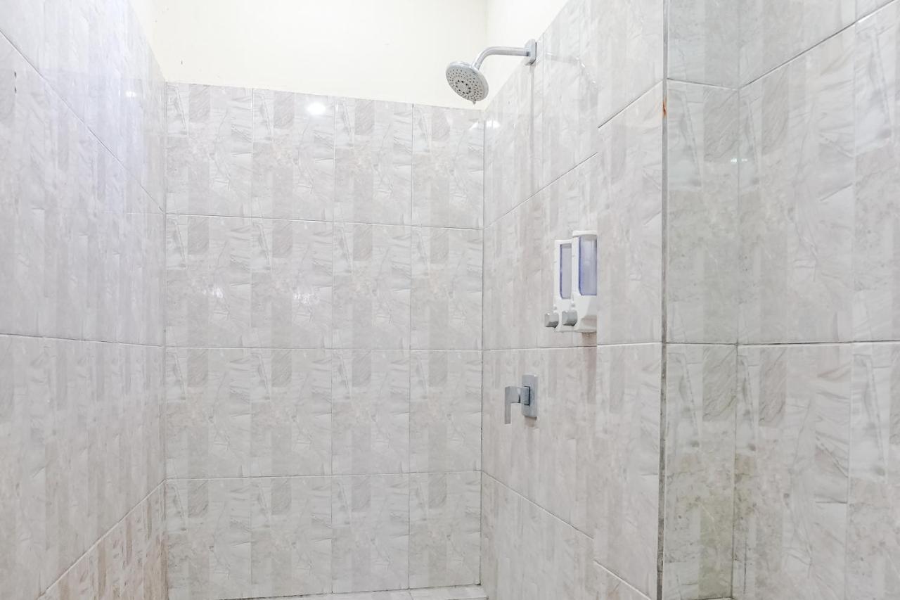 Taxa Uma Guest House Kuta Lombok Esterno foto